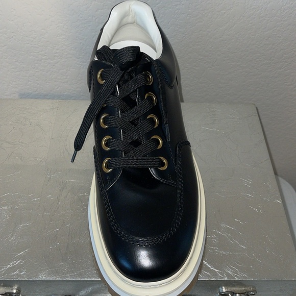 Louis Vuitton Absesses Sneaker monogram flower gold metallic detail - Picture 13 of 16